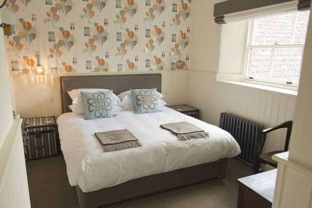 Hotel The White Hart Somerton  Habitación foto
