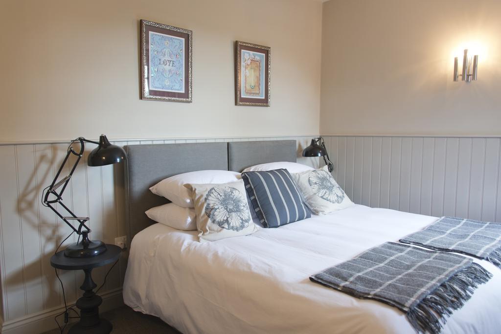 Hotel The White Hart Somerton  Habitación foto